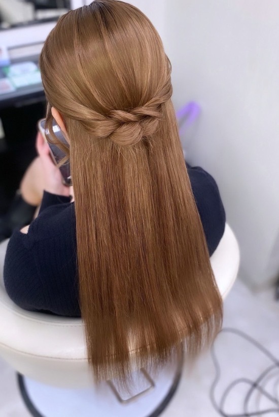 ストレートハーフアップ
