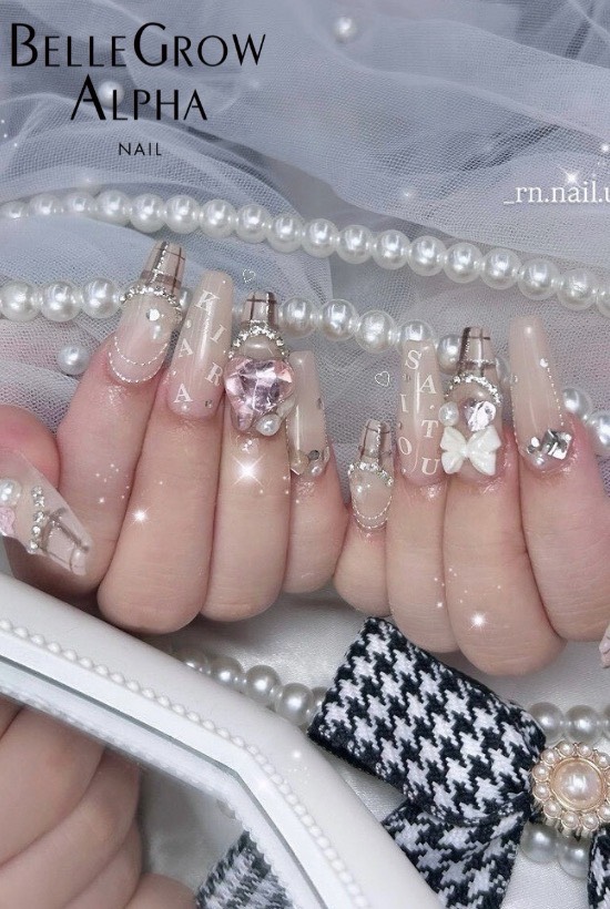 チェック柄ネイル