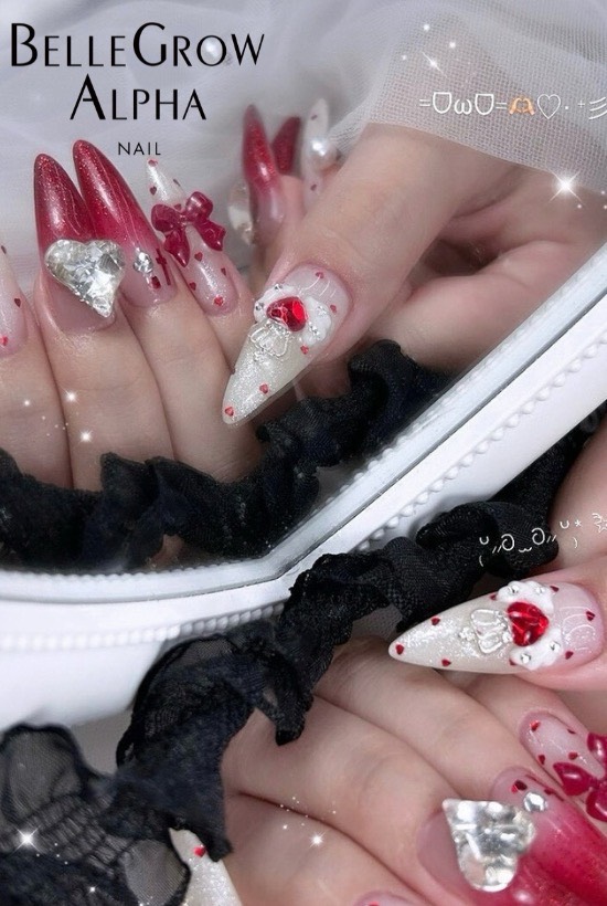 ハートドットネイル