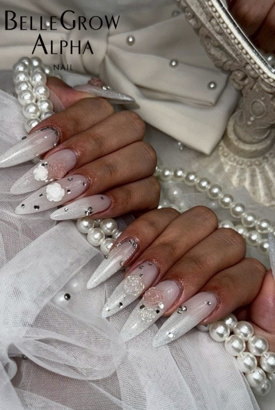 ホワイトネイル