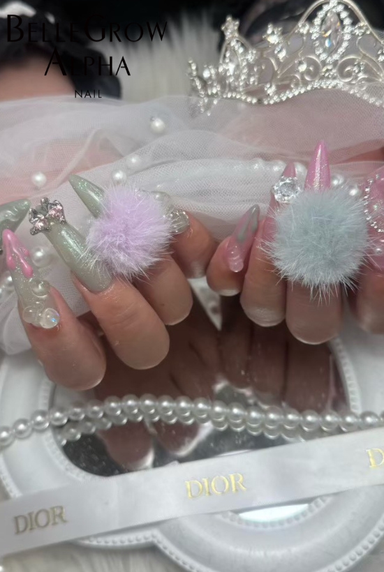 ボンボンネイル